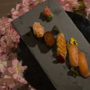 Set Sushi Tổng Hợp 5 Miếng Chuẩn Nhật