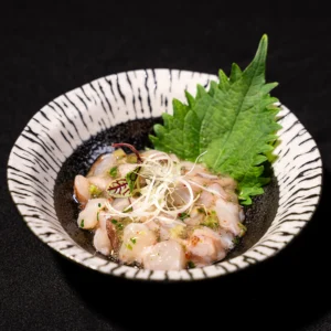Bạch tuộc trộn wasabi chuẩn Nhật với bạch tuộc giòn tươi, vị cay the đặc trưng và hương vị hấp dẫn.