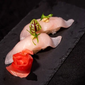 Shima Aji Nigiri (Sushi Cá Khế Sọc)