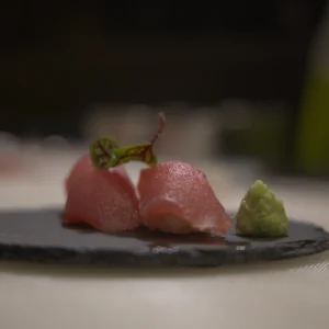 Tuna Nigiri (Sushi Cá Ngừ)