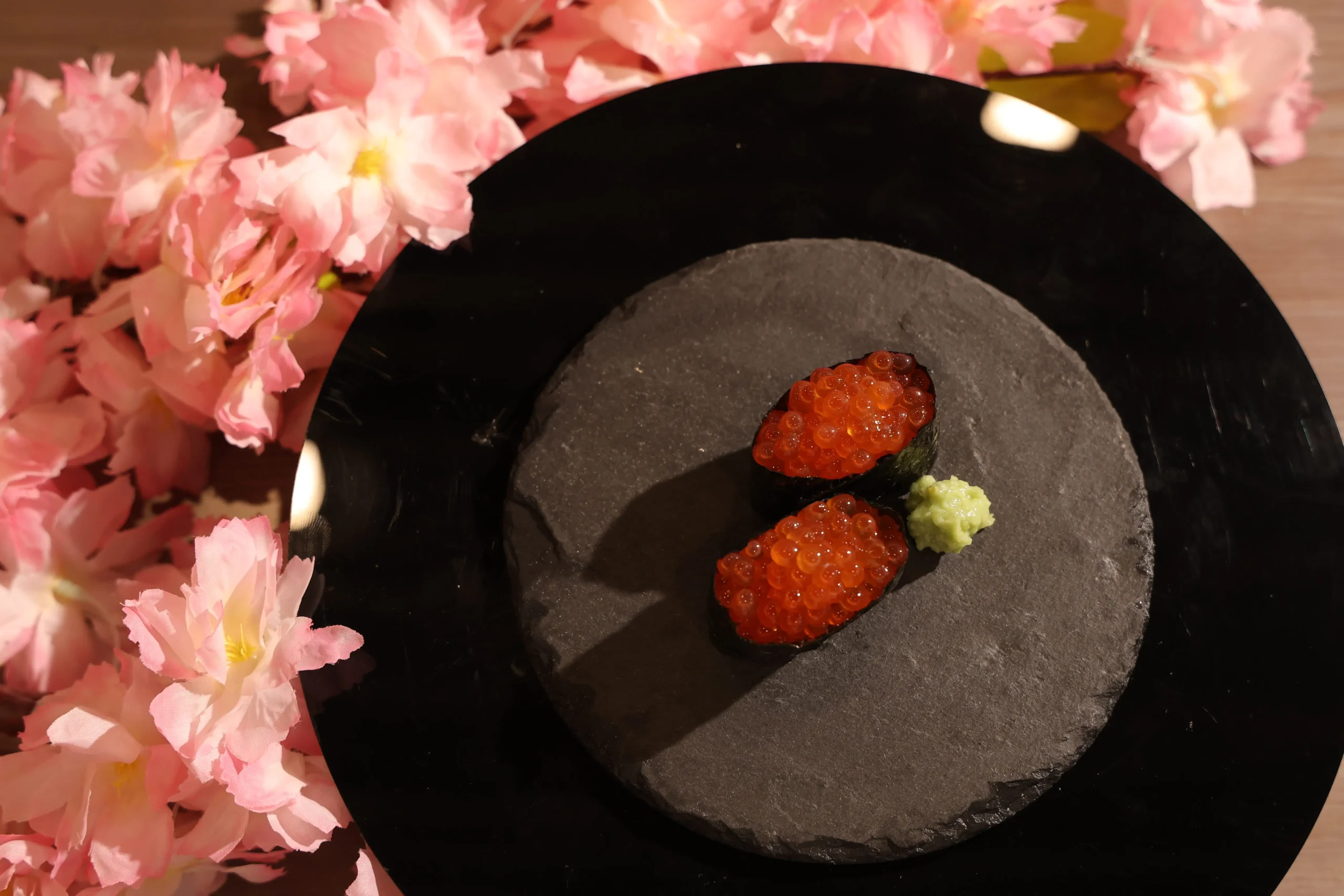 Ikura Gunkan (Sushi Thuyền Trứng Cá Hồi)