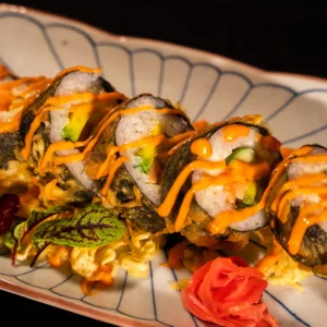 Cuộn Cá Hồi Chiên Sốt Phô Mai (Fried Salmon Roll with Cheese Sauce)